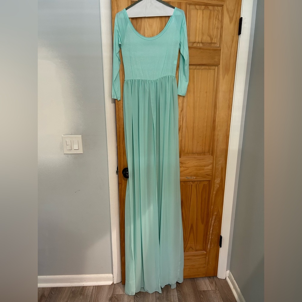 Long Sleeve Mint Green Off-the-Shoulder Maxi Dress for Photos